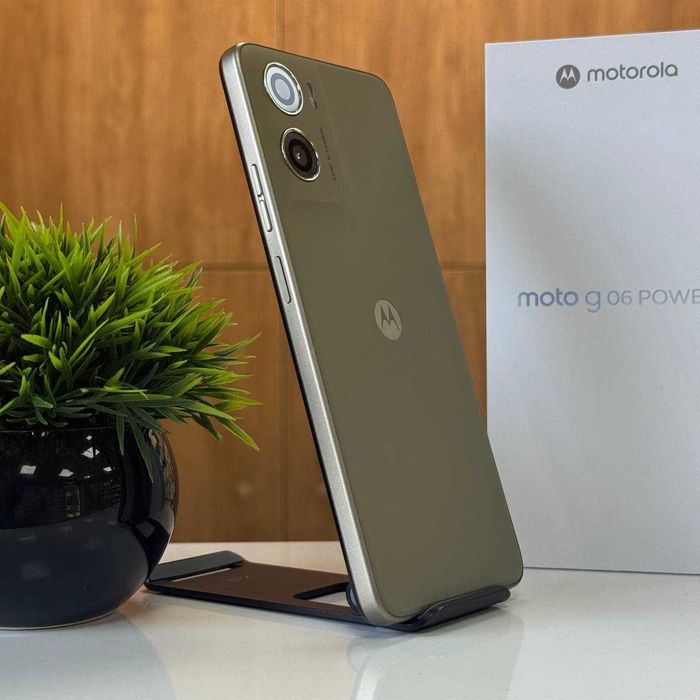 НОВИЙ Смартфон Motorola Moto G06 Power 4/256GB NFC 7000mA Laurel Oak