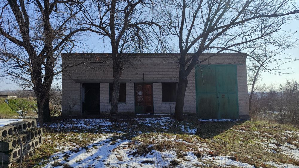 Продам три здания коммерция Обмен на авто Торг