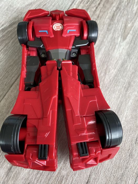 Transformers Robots in Disguise