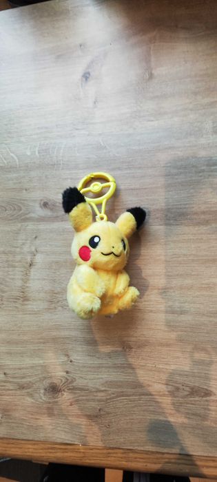 Nowy brelok breloczek Pokemon Pikachu żółta zawieszka