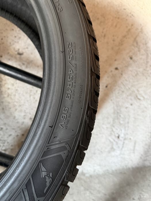 Зимові шини‼️225/45 R19 Goodyear UltraGrip 96V 7.9мм 2025рік