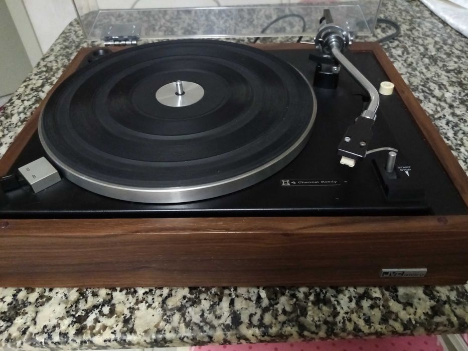 Marantz TT 400 Belt Drive Turntable
