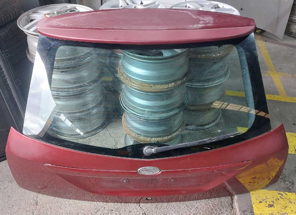 Tampa da Mala FORD FOCUS MK1 Carro