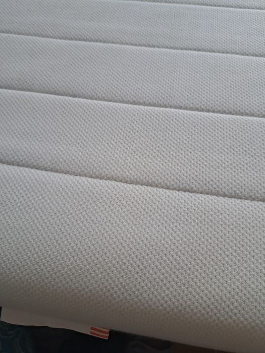 Dois colchões IKEA para cama Brimnes