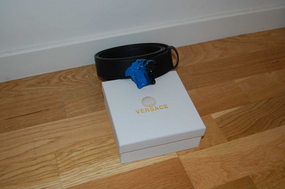 Czarny Pasek Versace