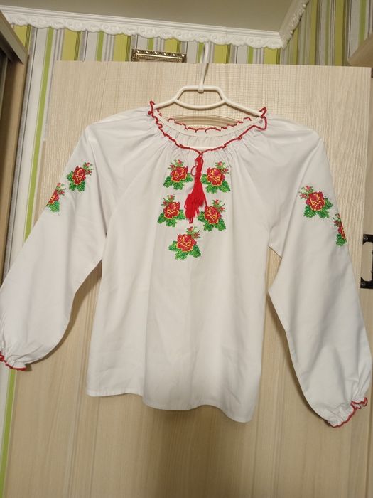 Вишиванка для дівчинки