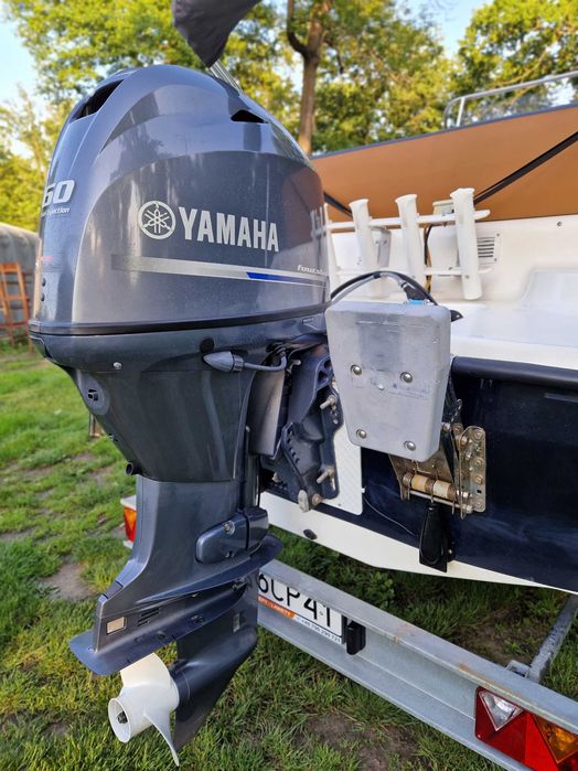 Motorówka Marion 450 Open  YAMAHA z przyczepką