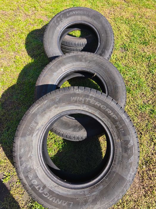 Sprzedam opony 225/70R15 112R WINTERGRIP VAN