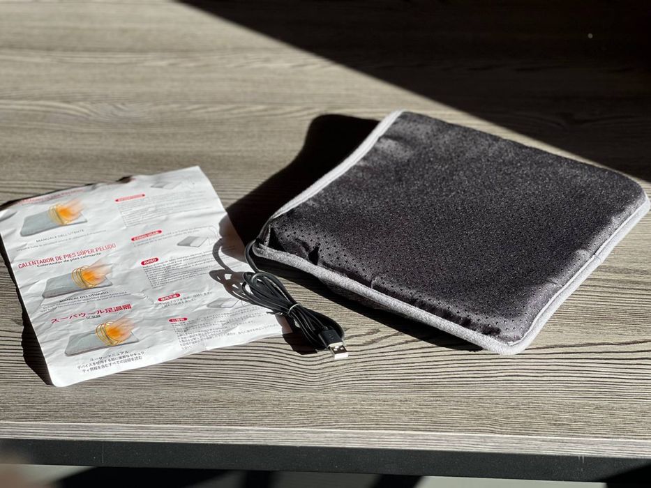 Електрична грілка-килимок для ніг зі швидким нагріванням 30*30 см