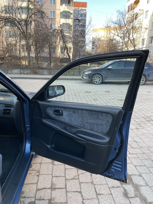 Продам Mazda 626 GF 1.8