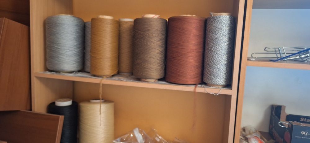 Maszyna overlock do obszywania chodników, dywanów