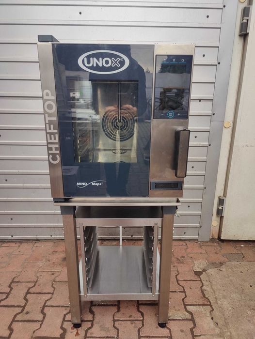 Piec konwekcyjno parowy UNOX 5x2/3 GN  Powystawowy