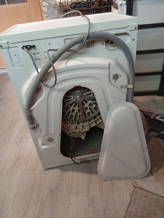 Продам стиральную машину