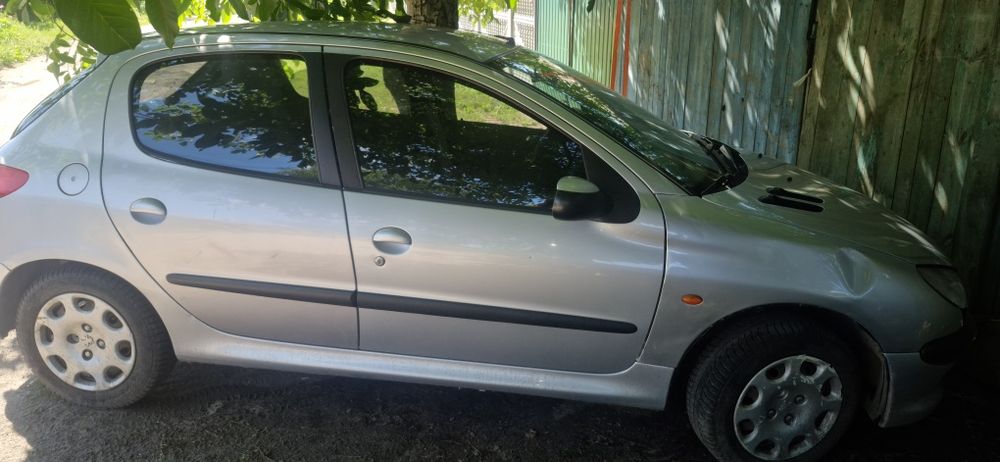 Продам Peugeot 206 2003року
