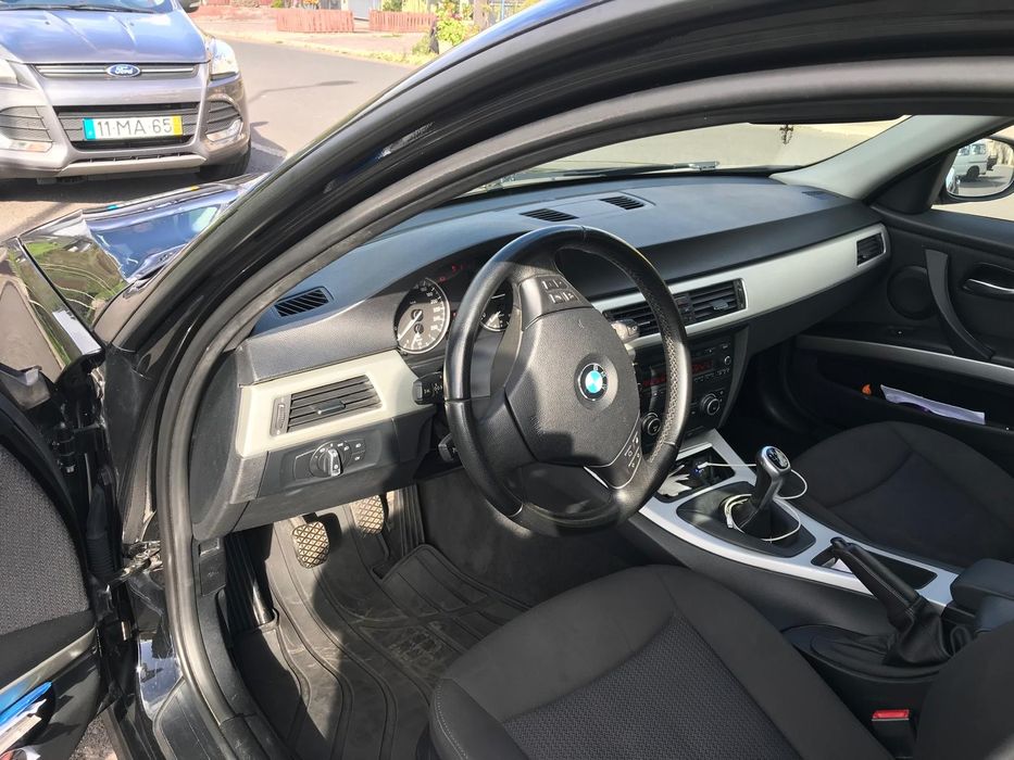 BMW 318d - 2010 - Machico
