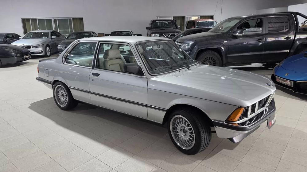 BMW 323