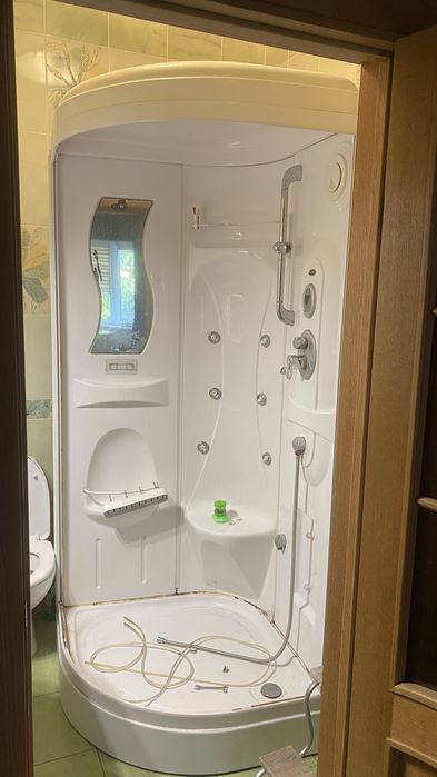 Гідромасажний бокс.