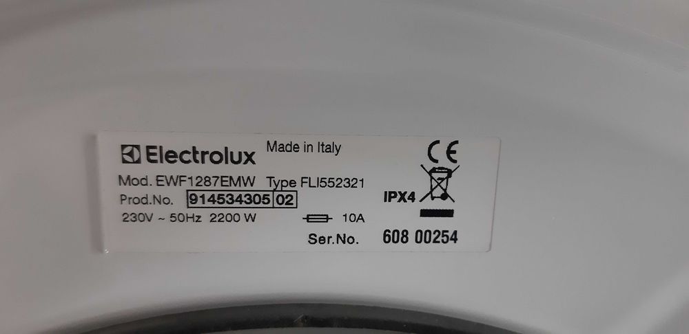 Pralka ELECTROLUX  STEAMCARE - 8kg  1200obr.   EWF 1287 EMW na części.