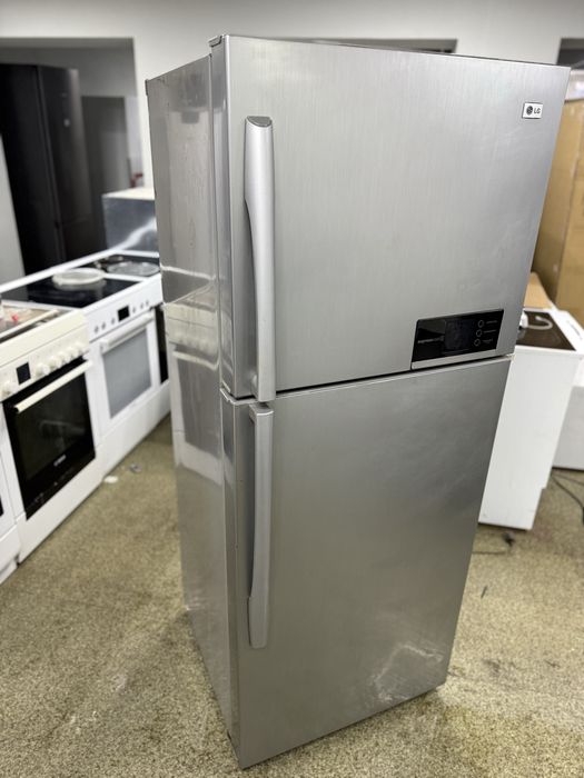 Холодильник LG повністю справний. Доставка