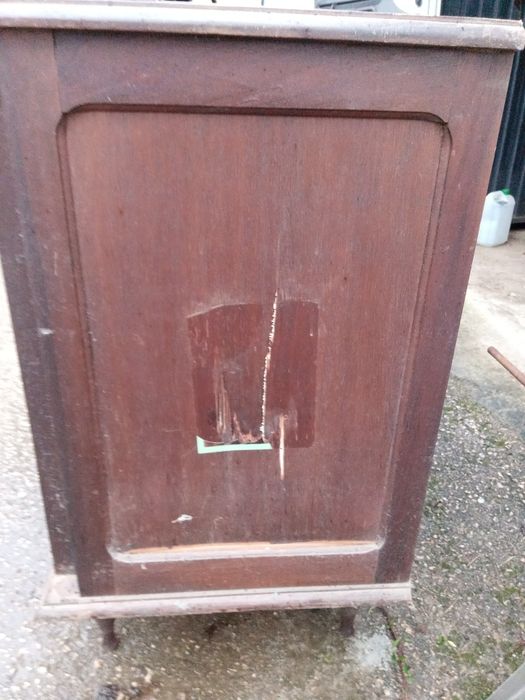 Cómoda e mesas de cabeceira