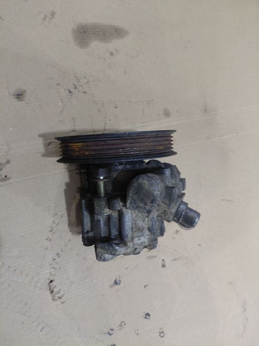 Насос гідропідсилювача гідроусилителя ГУР Volkswagen Passat B5 Audi A4