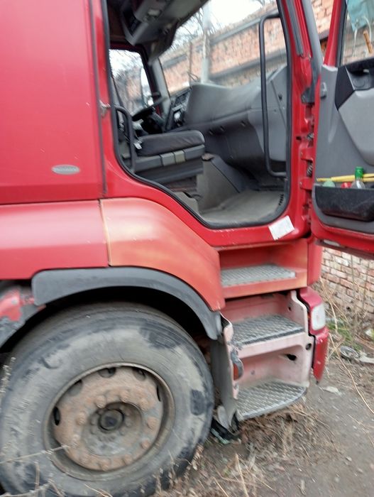 Продам Рено премиум 2005