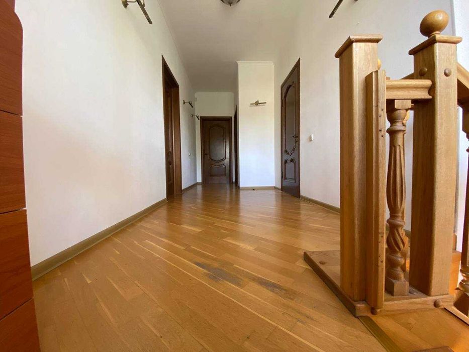 Продаж будинку з басейном в Лісовій Бучі