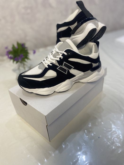 Чоловічі кросівки