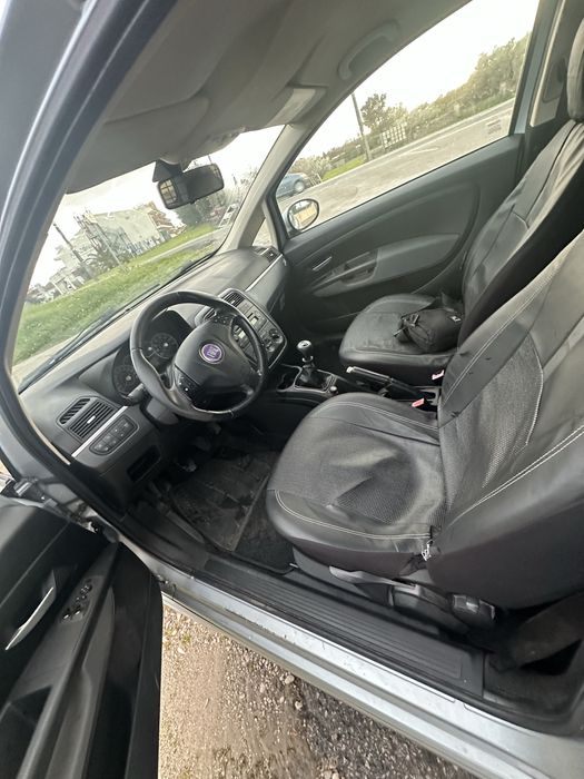 Fiat punto evo. Comercial