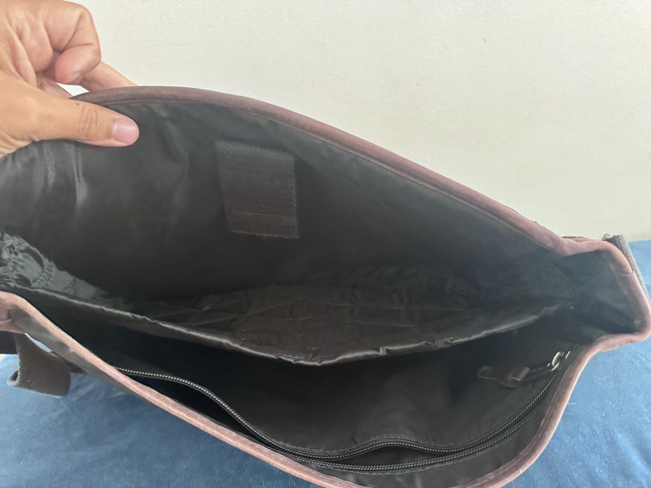 Mala em pele Eastpak