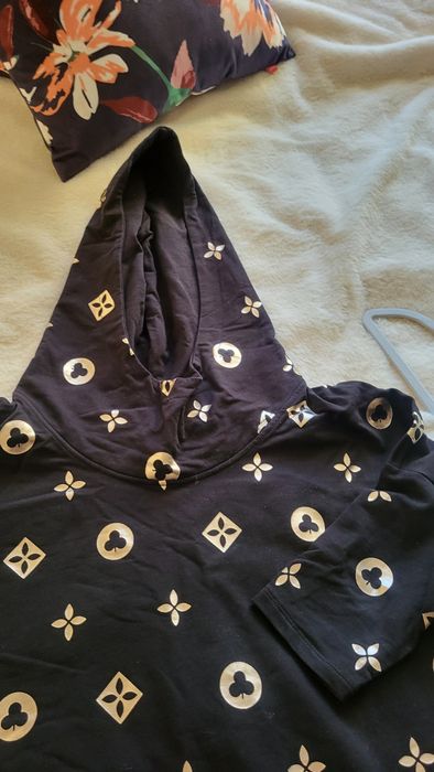 Super bluza w złote wzory