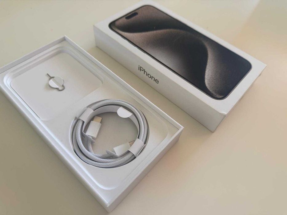 iPhone 15 pro max Natural Titanium 256GB