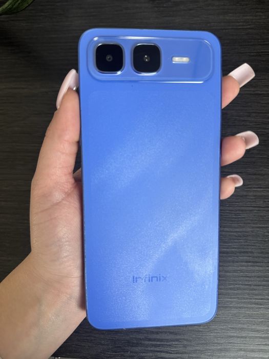 Телефон Infinix в ідеальному стані