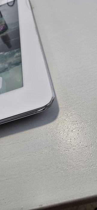 iPad 3 (Retina Display) 32GB Wi-Fi + Cellular – Prateado