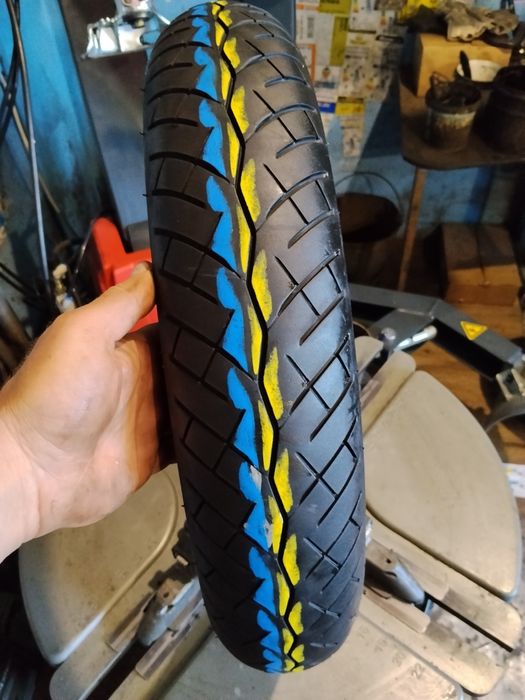 Мото шина Bridgestone 110/80/17