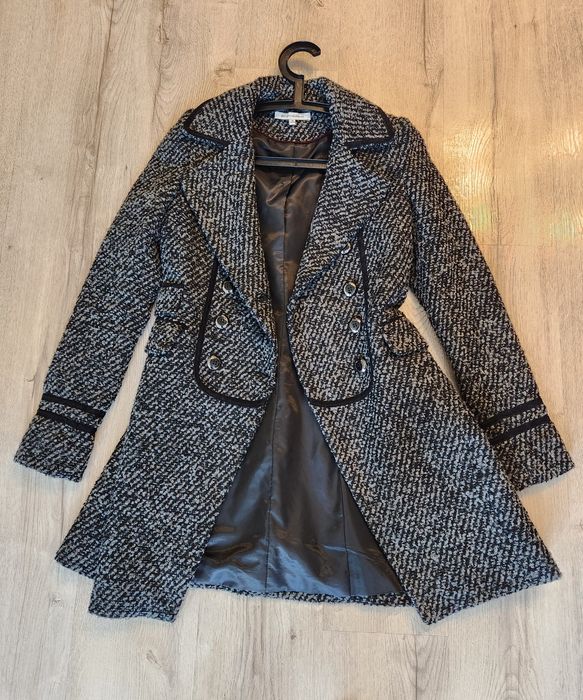 Elegancki plaszcz Bershka