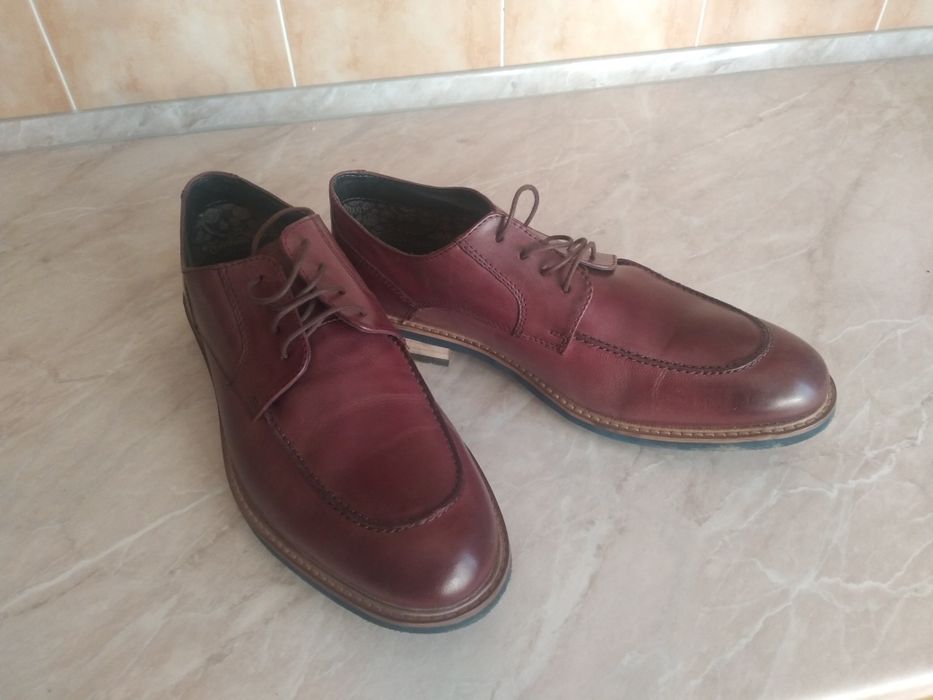 Продам туфлі нові