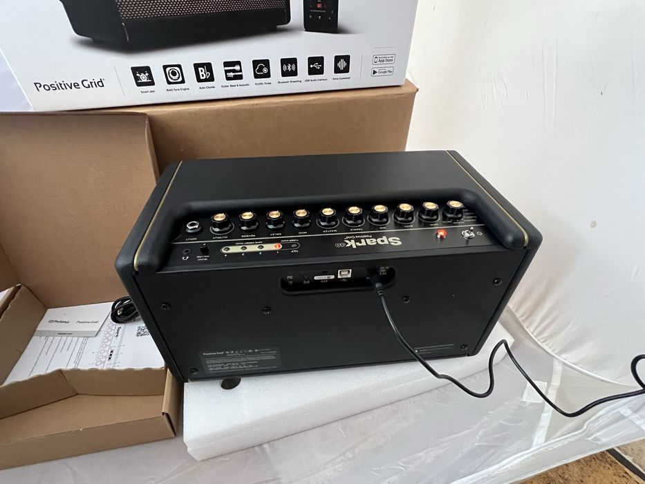 Nowy Wzmacniacz Gitarowy Positive Grid Spark Pearl 40 + torba