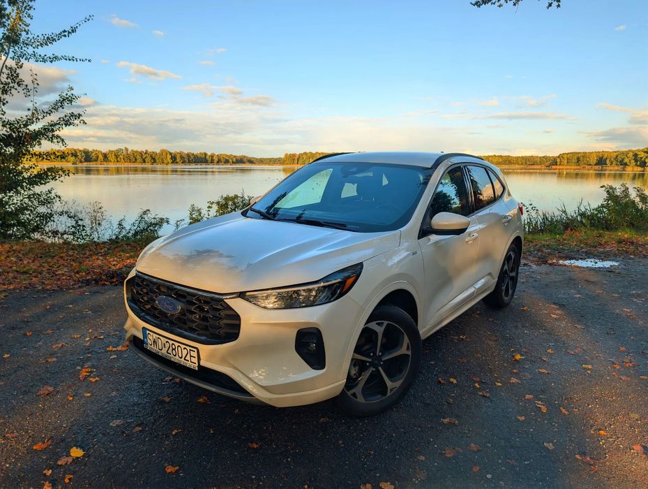 Ford Kuga Ford Kuga Escape 2.0 AWD ST-Line Select Bang & Olufsen 250KM 2025