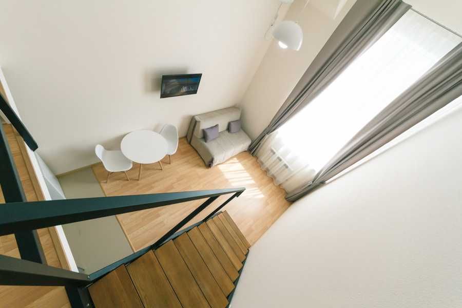 Здам подобово стильні дворівневі апартаменти, біля метро Берестейська.