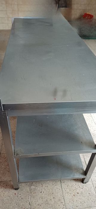 Bancada de  aço inox .