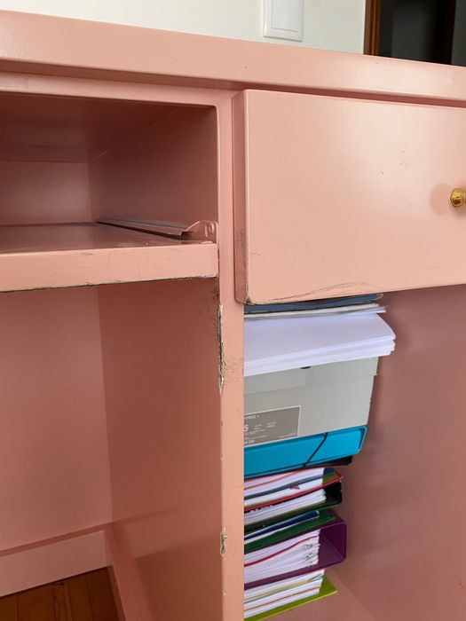 Secretária cor de rosa