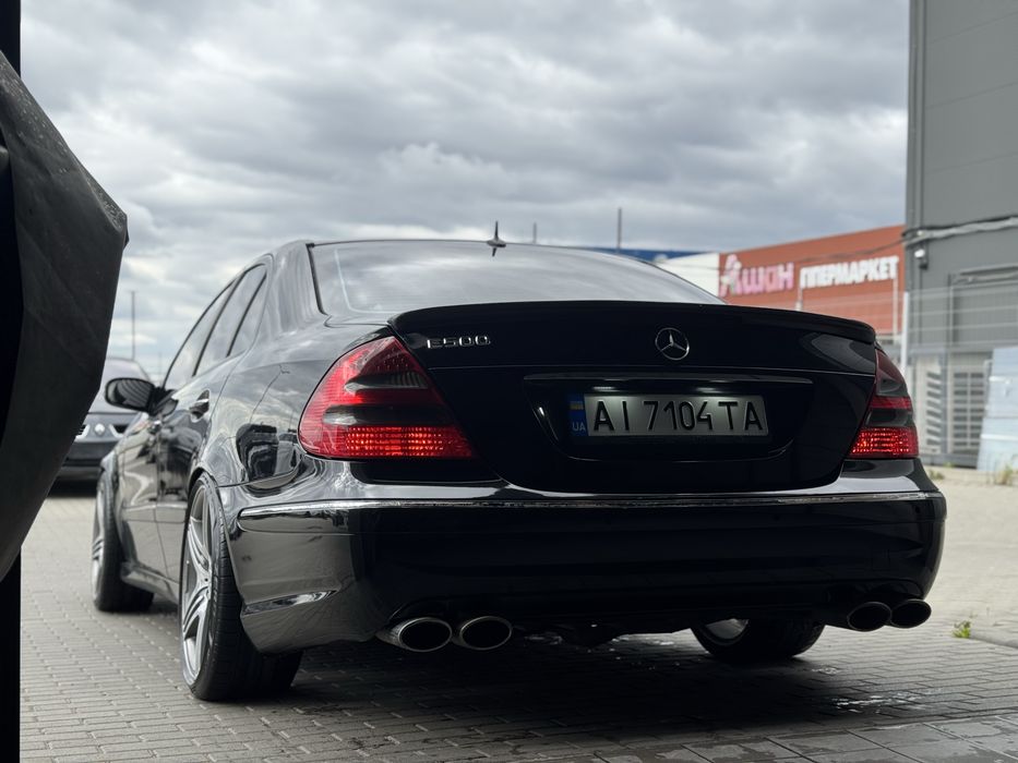 Mercedes E500 5.0