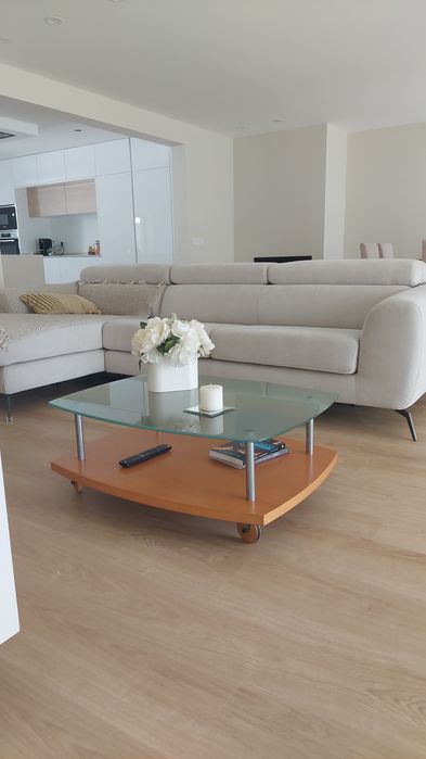 Mesinha de apoio/ Mesa de sala