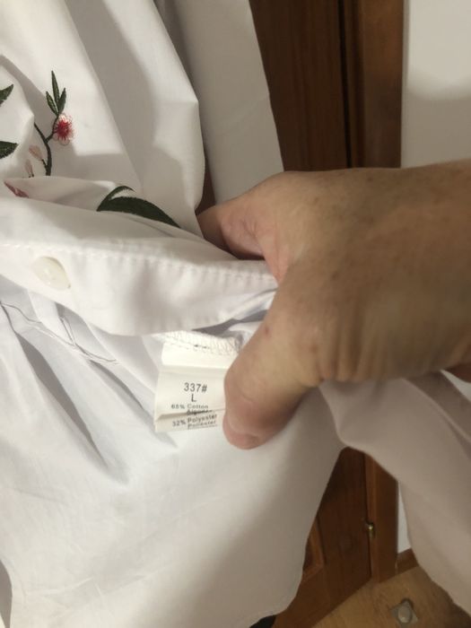 Camisa branca bordada