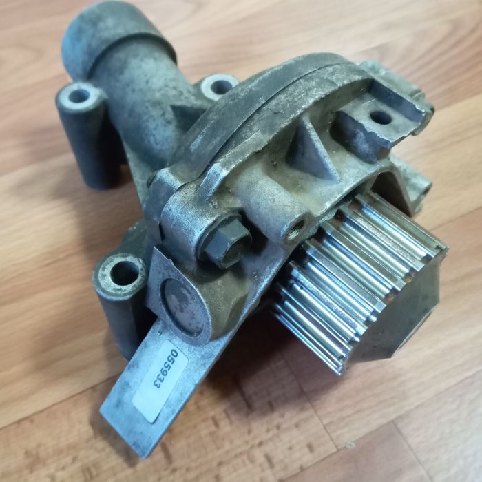 Водяной насос (помпа) 2.0 Peugeot 407