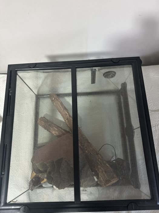 Vendo terrario para reptil