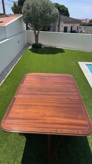 Mesa de Jantar com Abas em Madeira - Estilo Clássico / Consola