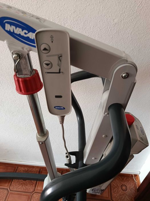 Elevador  de transferências elétrico
