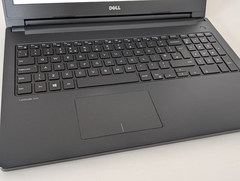 Laptop Dell Latitude 3570 8Gb ram, 256SSD, 15.6"mat i3-6th, win 11.